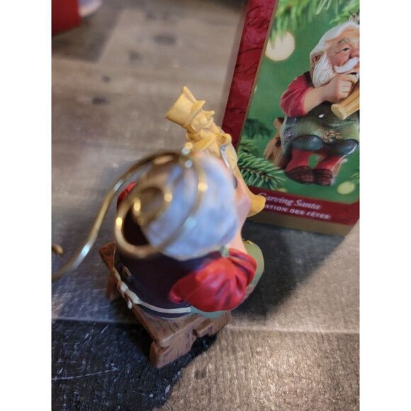 Hallmark 2001 carving Santa ornament Xmas decor - Picture 3 of 5